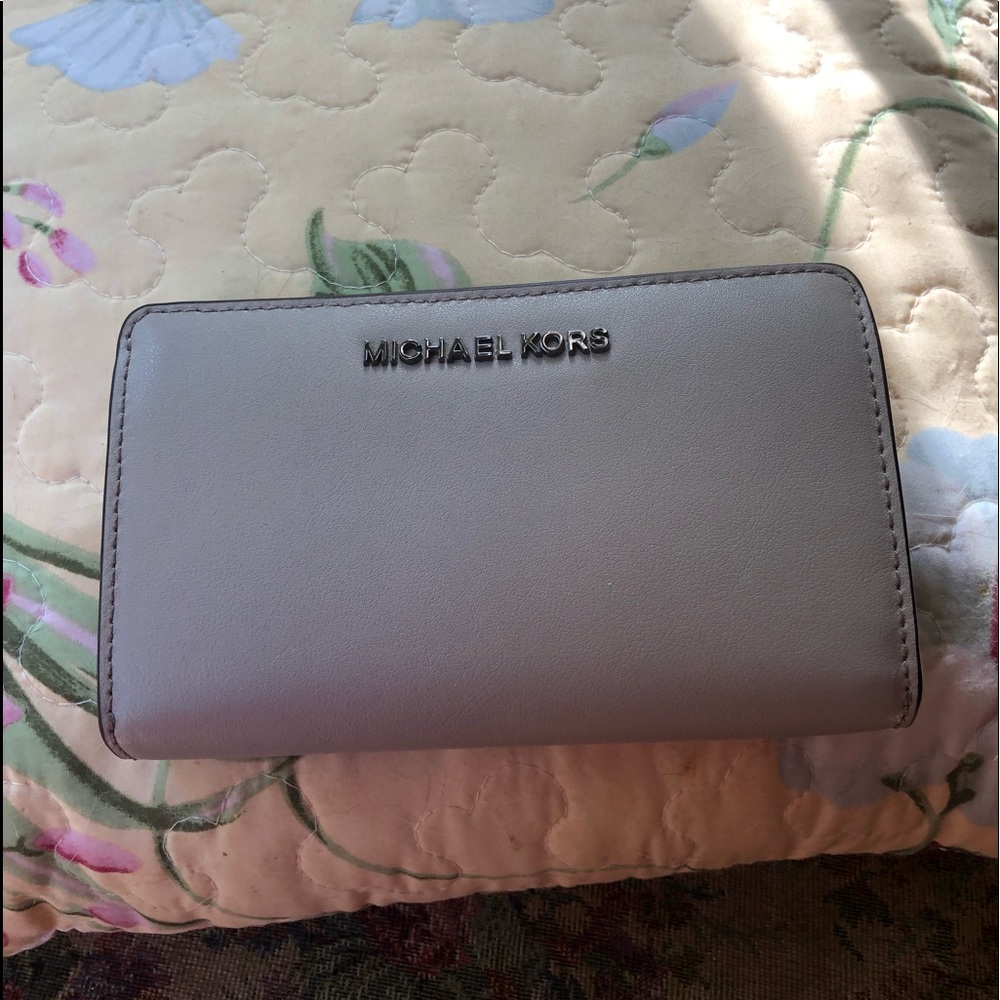 Michael Kors Jet Set Slim Wallet